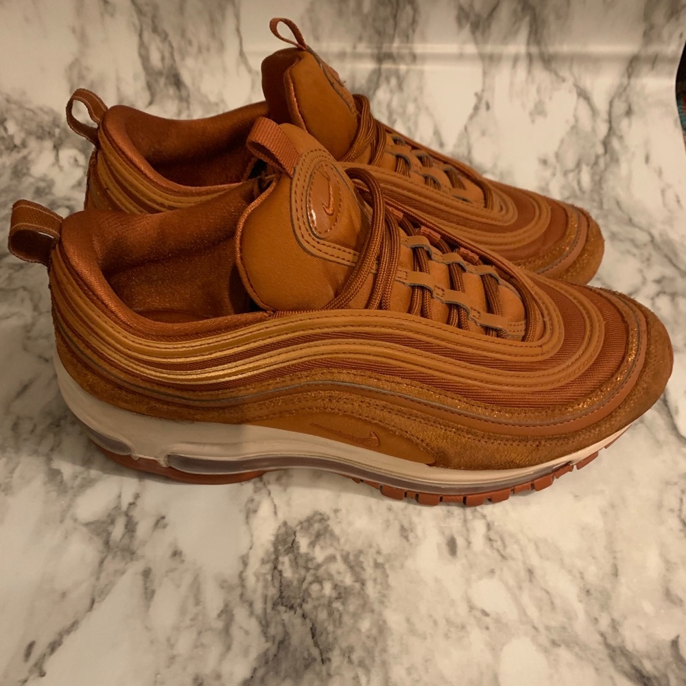 Women’s Nike Air Max 97